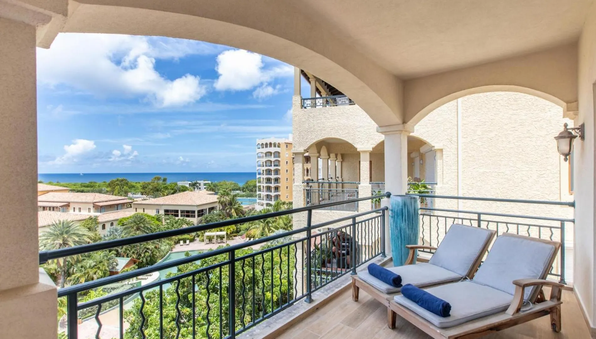 Designers Delight 3 Bedroom W Pool Gym Tennis Courts Cupecoy